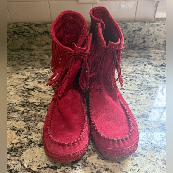 Ugg Sangria Red Kaysa suede Fringe Mocassin Boots 9 - Picture 1 of 7